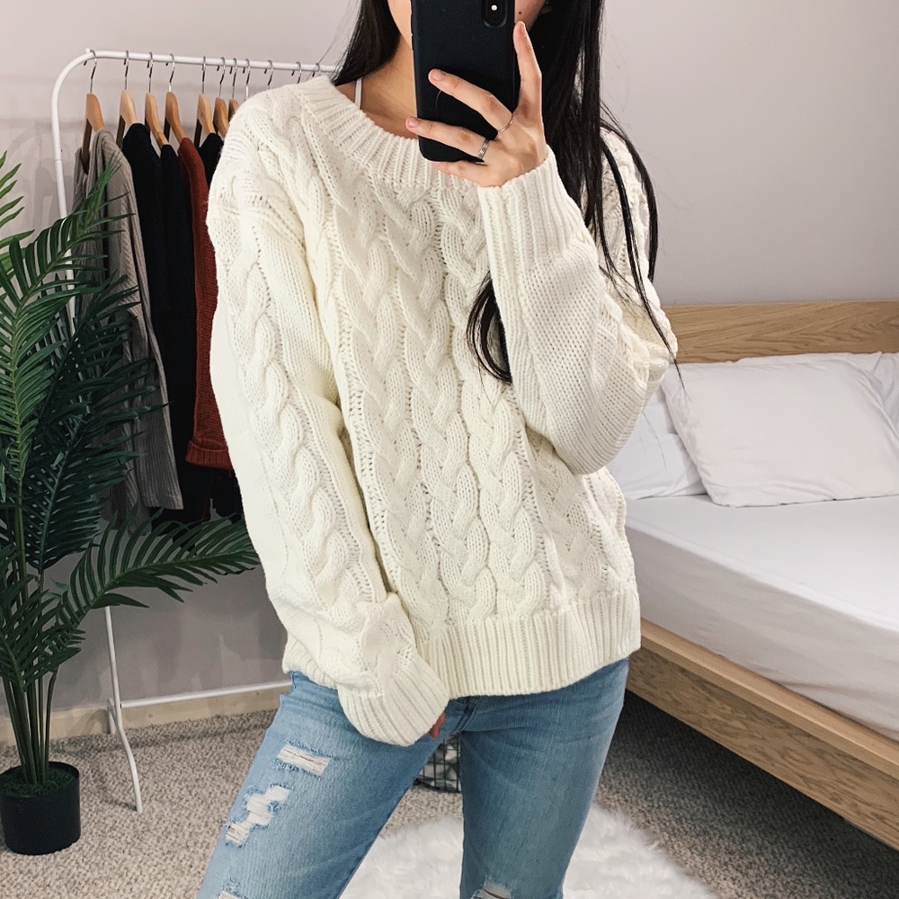 🆕 Ivory Chunky Knit Sweater - Picture 6 of 7
